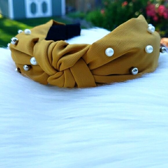 Beaded Pearl Knot Headband in Yellow - Picture 3 of 4